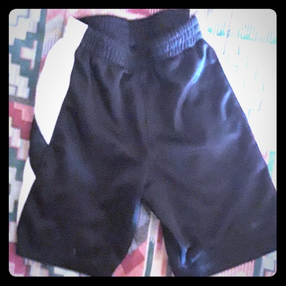 Nike size 4t shorts